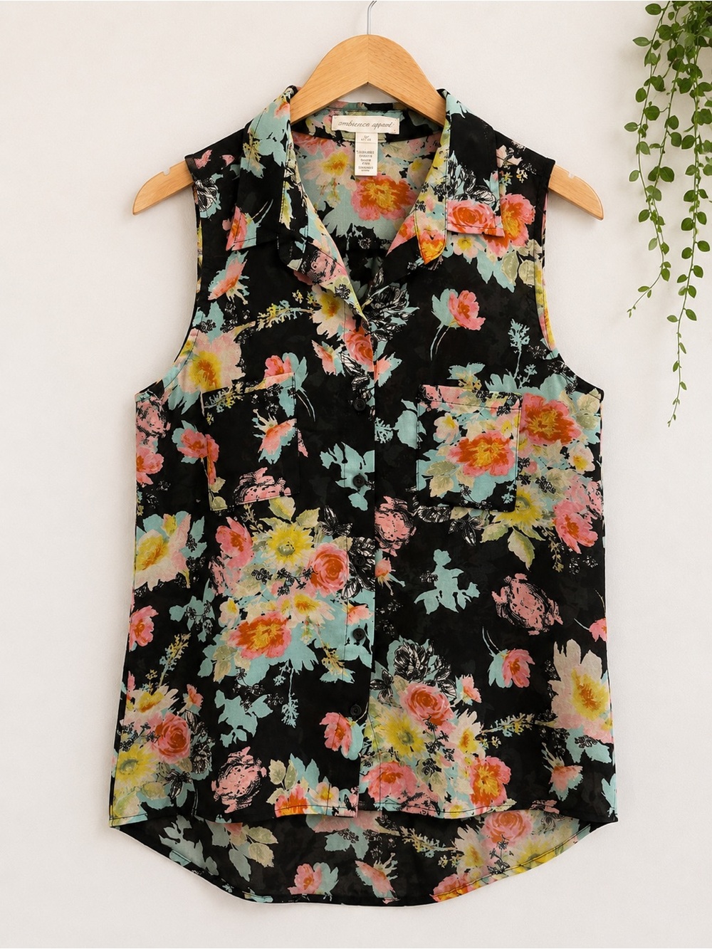 Sleeveless Floral Button Down Blouse - Size S